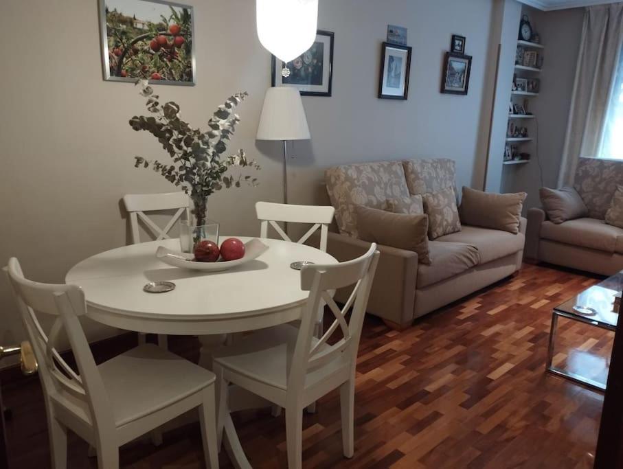 Centro-Gascona Con Terraza, Garaje Y Wifi Gratuito Apartman Oviedo Kültér fotó